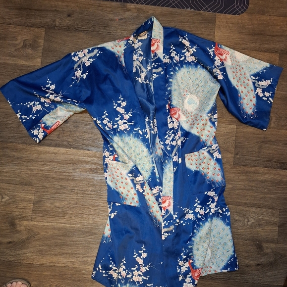 Vintage Japanese 100% Polyester Peacock Cherry Blossom Print Kimono Robe. - Picture 1 of 13